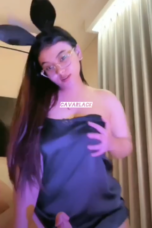 Nonton Film Video Viral Host Bahenol Kostum Bunny Dream Sub Indo